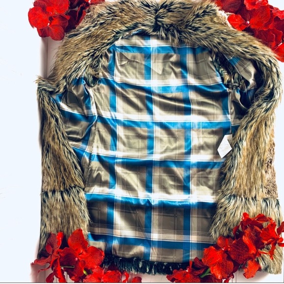 RINASCIMENTO sleeveless long faux fur jacket/vest - Picture 8 of 10